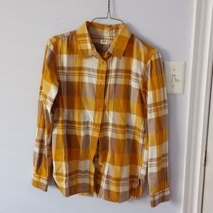 Uniqlo plaid flannel button up